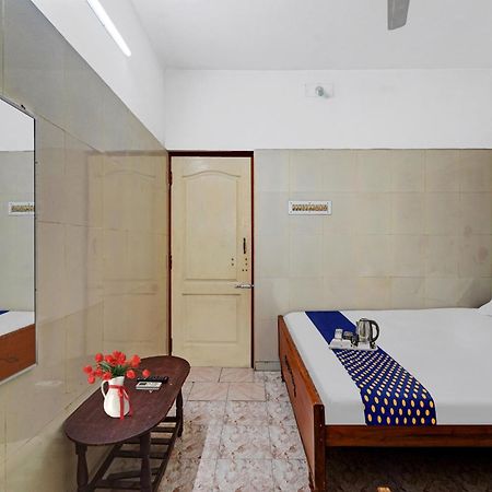 Spot On New Golden Star Guest House Near Thirumangalam Metro Station 첸나이 외부 사진