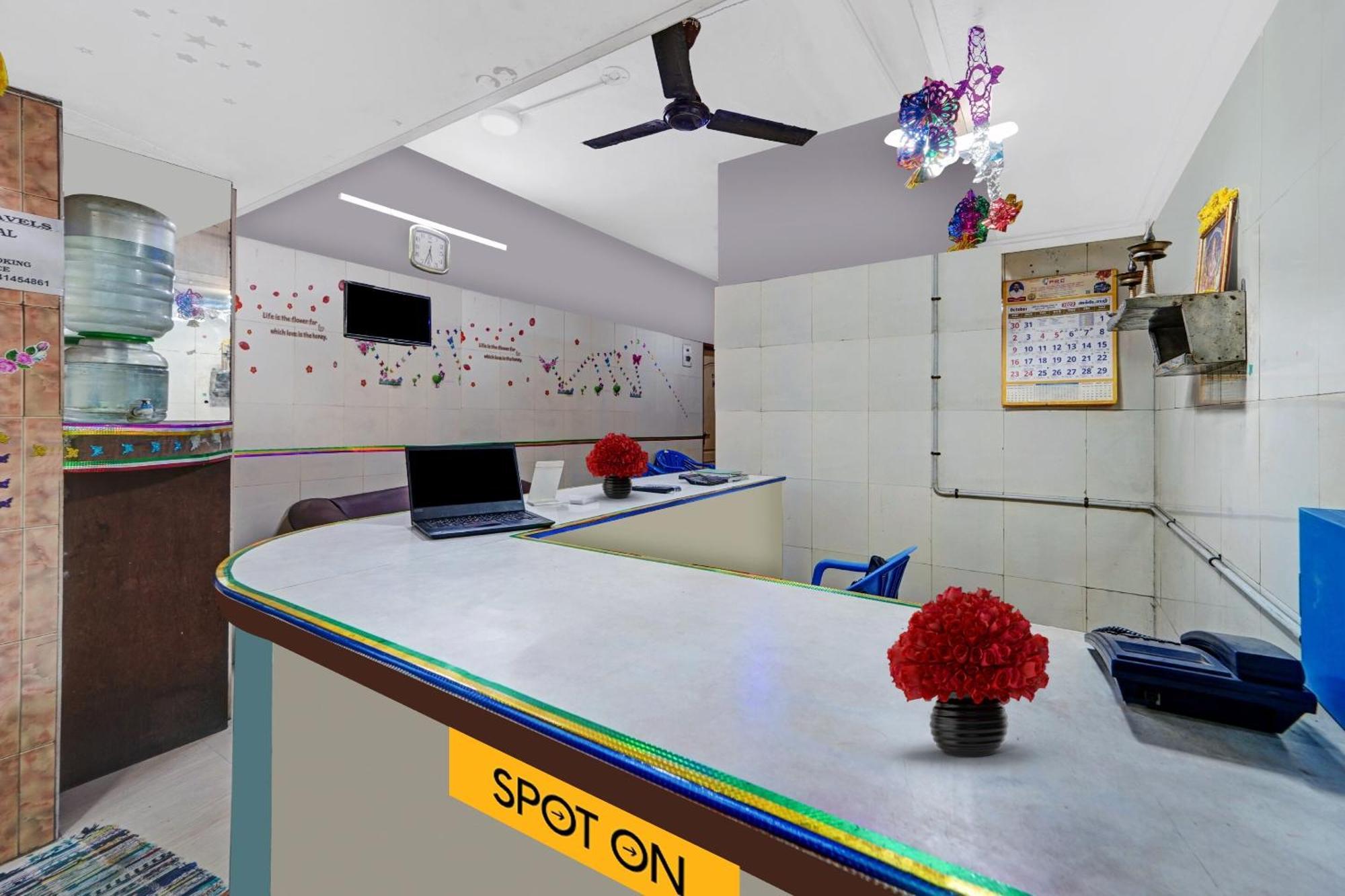 Spot On New Golden Star Guest House Near Thirumangalam Metro Station 첸나이 외부 사진